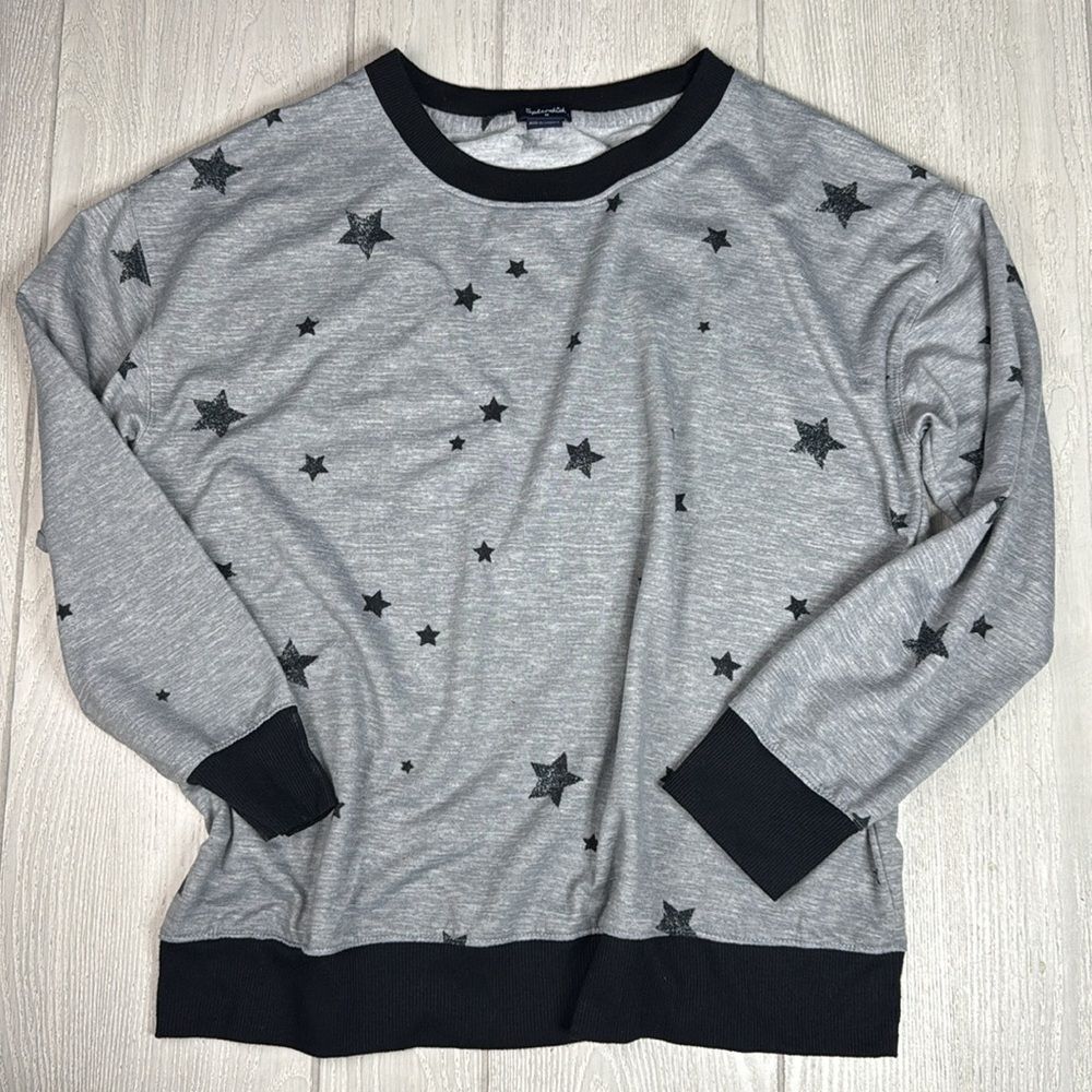 M Gray stars, oversized sweater by Splendid